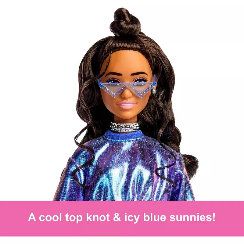 Barbie Deluxe Style Doll #7 in Metallic Blue Top and Skirt, Wavy Brown Hair, Accessories thumbnail