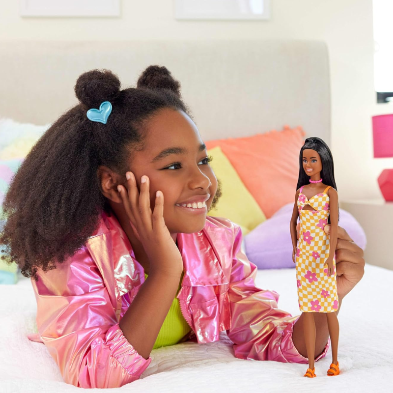 Barbie Fashionistas Doll #233 with Black Hair HYT91 thumbnail