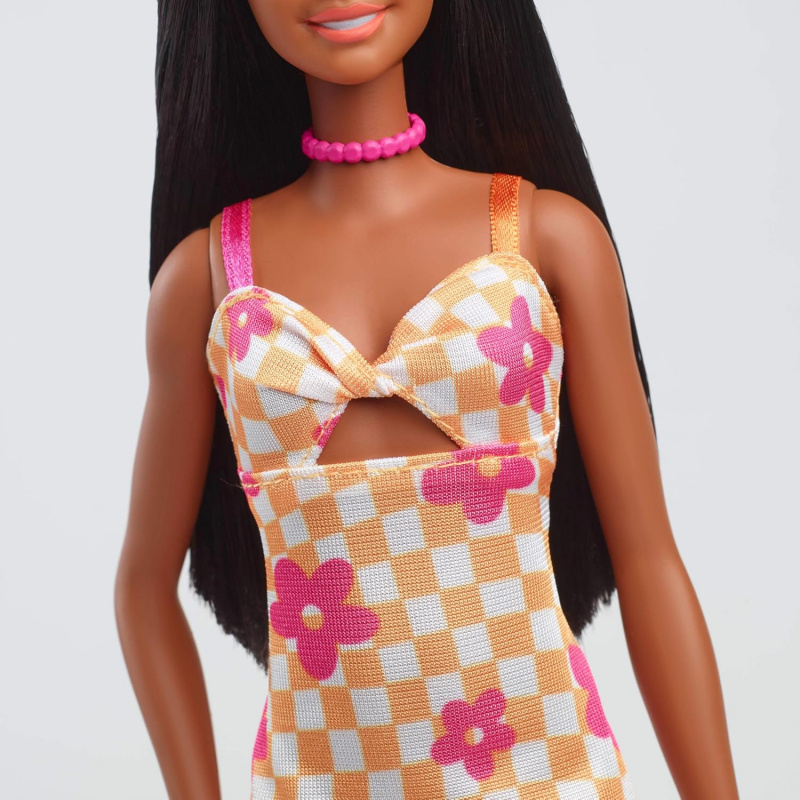 Barbie Fashionistas Doll #233 with Black Hair HYT91 thumbnail