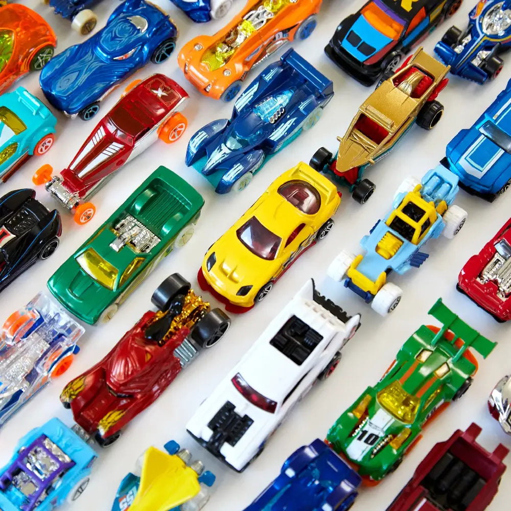 Hot Wheels 50-Car Gift Pack, 1:64 Scale (Styles May Vary) V6697 thumbnail