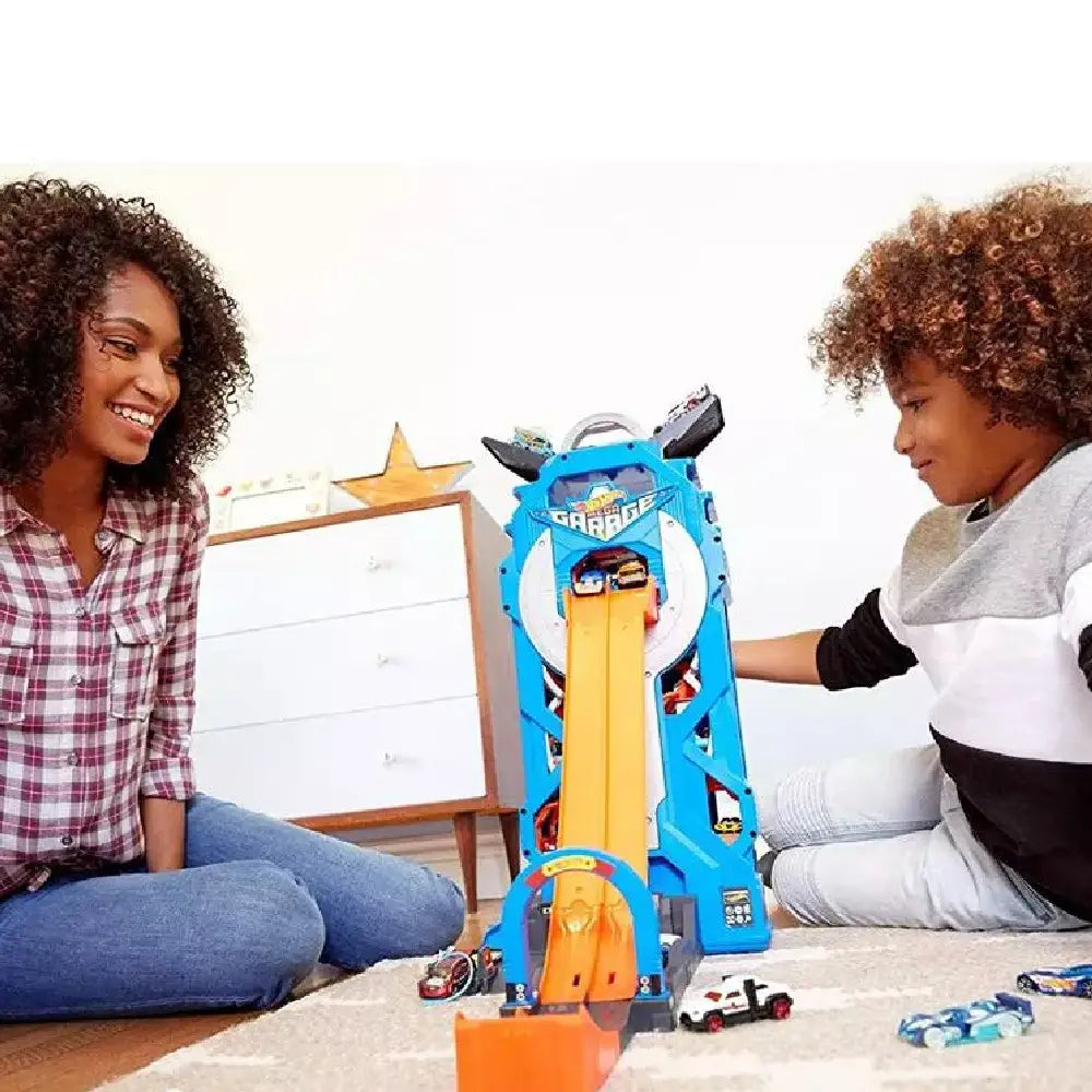 Hot Wheels Mega Garage Playset FTB68 thumbnail