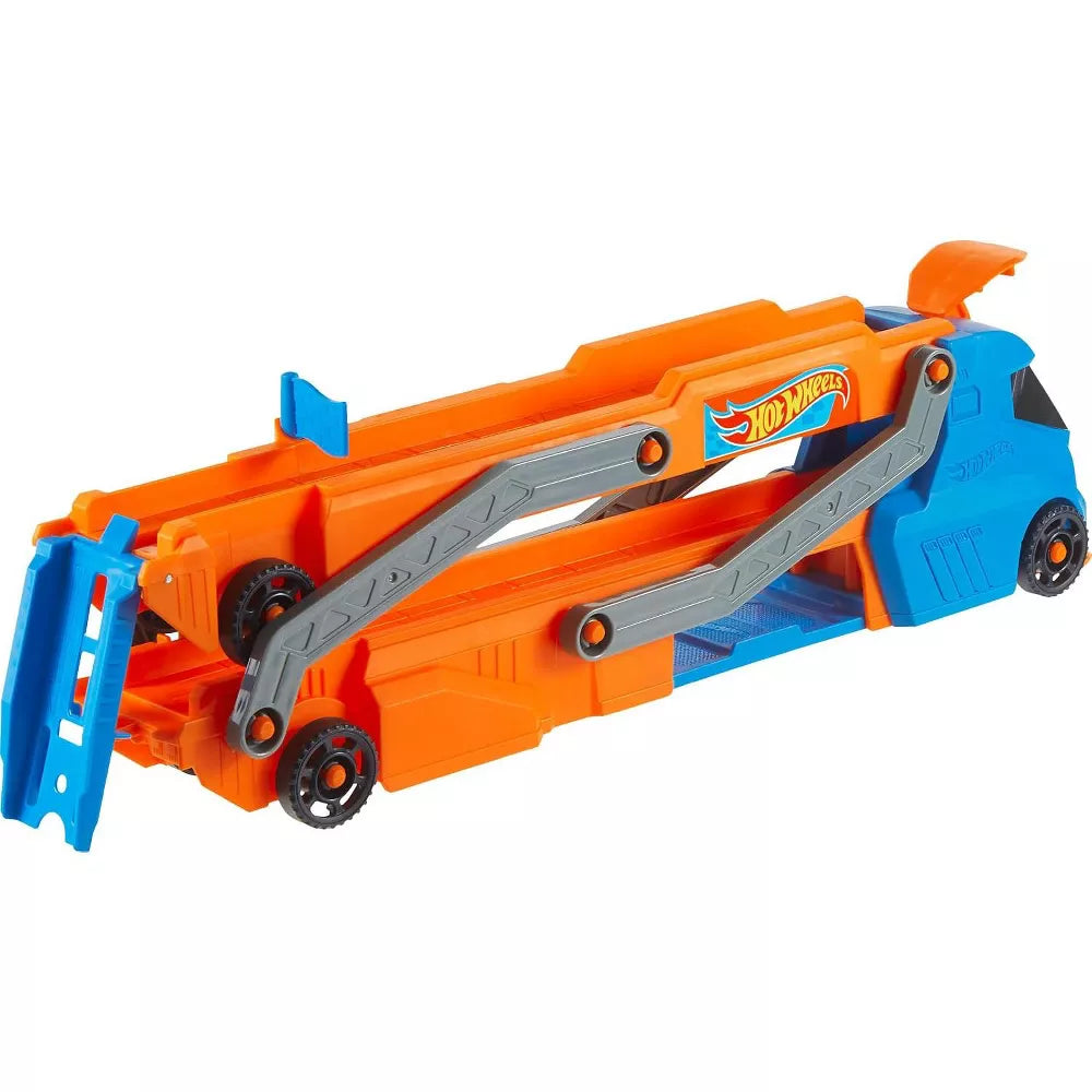 Hot Wheels City Extend N' Stunt Hauler Track Set thumbnail