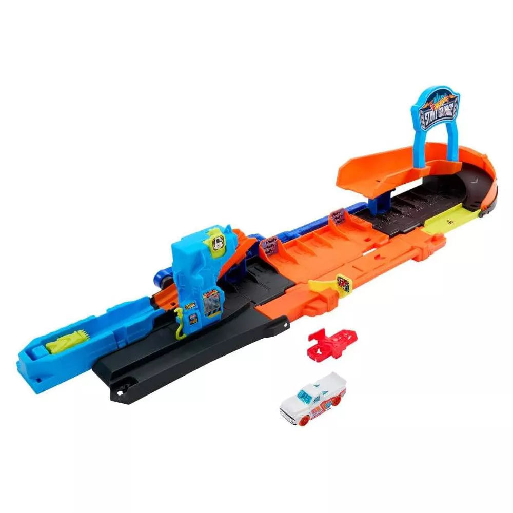 Hot Wheels City Track Stunt Garage with 1:64 Scale Vehicle thumbnail