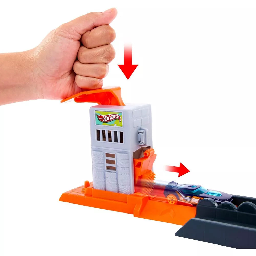 Hot Wheels City Gorilla Slam Attack Track Set with 1:64 Scale Vehicle thumbnail