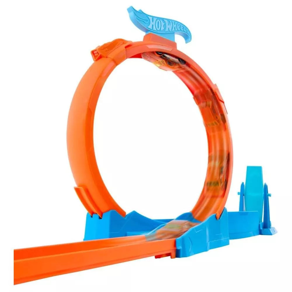 Hot Wheels Triple Loop Track Set with 1:64 Scale Vehicle thumbnail
