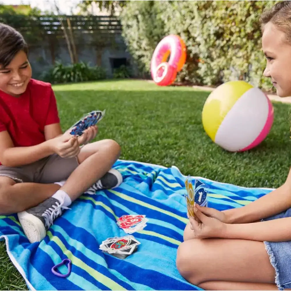 MATTEL UNO Splash Card Game thumbnail