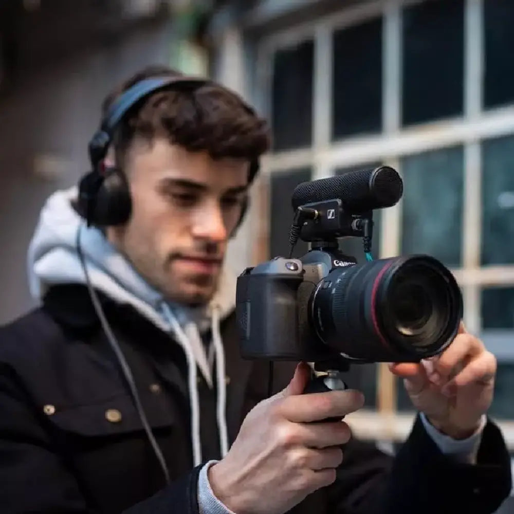 Sennheiser Shotgun Microphone MKE-400 thumbnail