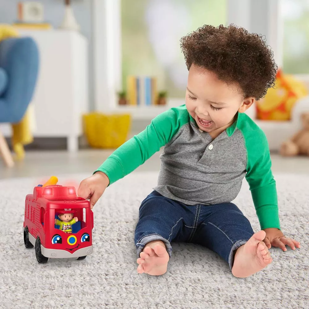 Fisher-Price Little People Helping Others Fire Truck FMN98 thumbnail